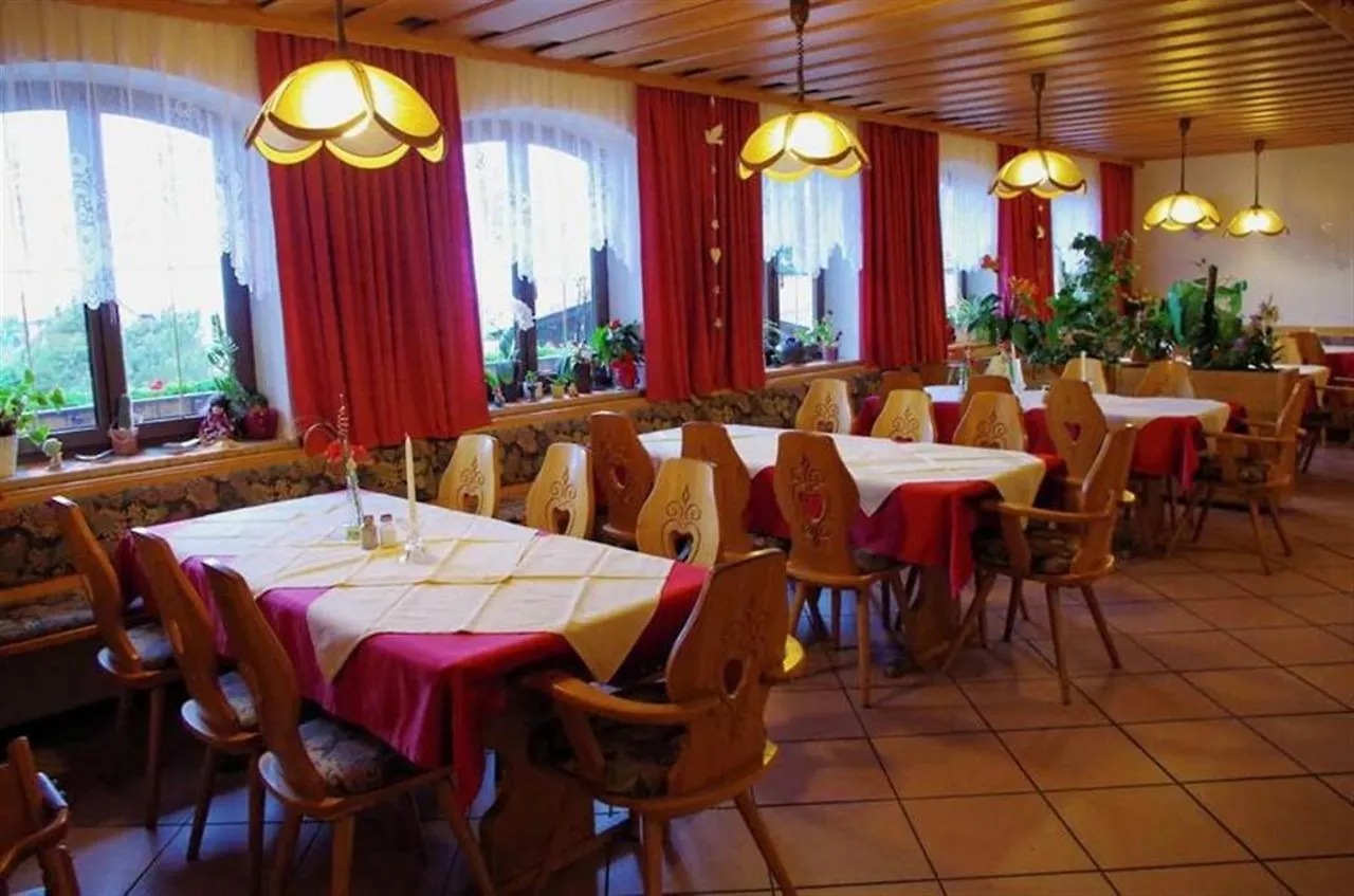 Pullenreuth Landgasthof Steinwald酒店 德国